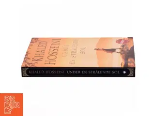 Under en strålende sol af Khaled Hosseini (Bog)