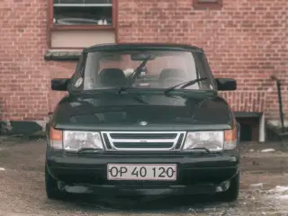 Saab 900