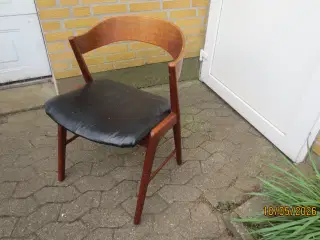 1 stk Teak Armstol med buet ryg