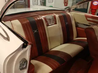 Pontiac Bonneville 