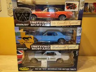 Modelbiler Ford Mustang 1:18 - 3 stk. 1800 kr.