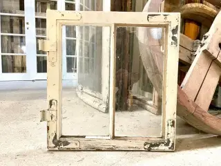 Fin, klassisk 2-ruders vinduesramme