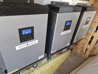12 kW SolcelleAnlæg.18 solpaneler.16 gel batterier
