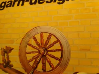 Bog om spinderok, spinding og garn-design.