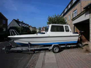 Motorbåd/ Bella 19 fod