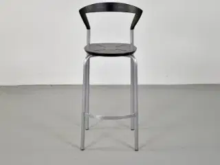 Opus barstol fra bent krogh med sort sæde og alustel