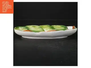 Dekorativ frugtformet serveringsfad (str. 25 cm)