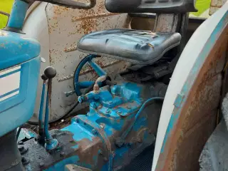 Ford 4000