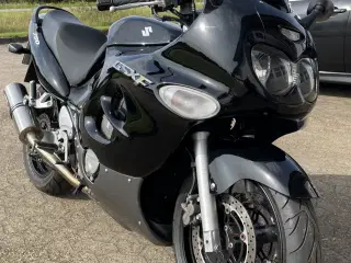 Rigtig fin nysynet Suzuki GSX 750 F