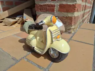 Retro Scooter Figur