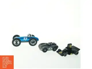 Model racerbiler i plast fra Playforever (str. 20 cm)