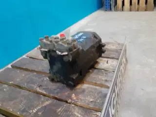 Massey Ferguson 7256 Hydrostatmotor 45165100