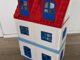 Lego duplo dukkehus i 3 etager med møbler mm