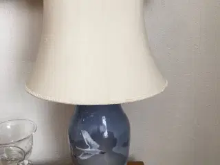 Kgl lampe med skærm