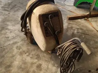 - - - Elektrodesvejser ESAB – Kjellberg TF 350