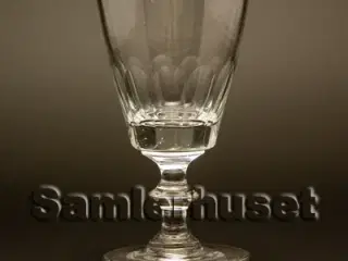 Wellington, slebet Hvidvinsglas. H:118 mm.