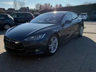 Tesla Model S 85D