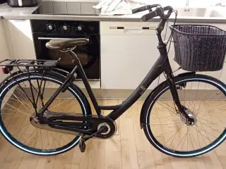 Batavus damecykel sort stelstørrelse 56.