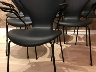 Arne Jacobsen 3207 syver armstol - stolesæt