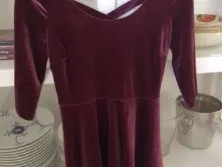 Cocktaildress fra Abercrombie & Fitch