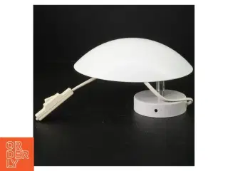 Hvid væglampe (str. Ø. 20 cm)