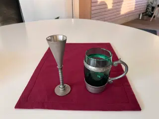 Nostalgiske ølkrus og snapse'glas' 