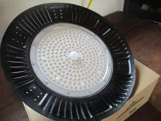 Led arbejdslampe 200 watt.
