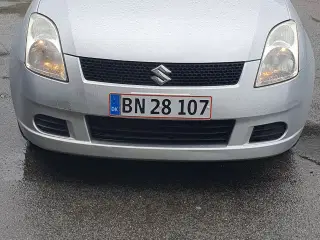Suzuki swift 1,5 benzin Årgang 2007: