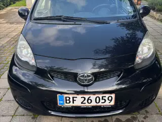 Toyota Aygo 1,0 Plus Black 5D Komfort