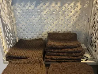 Hjemme strikket  klude