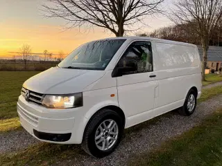 VW Transporter 2,5 TDi 130 Kassevogn kort 4d Nysyn