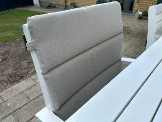 Have spisebord inkl 6 stole og 6 hynder sælges 