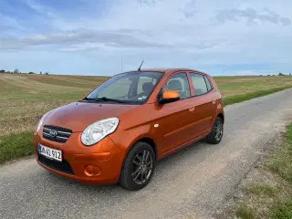 Kia picanto 1,1 lav km