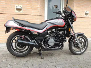 Honda VF 1100 Sabre
