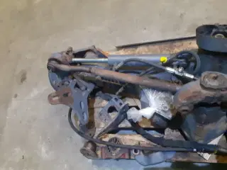 New Holland G190 Foraksel