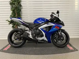 Suzuki GSX-R 750 