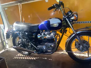 Triumph Bonnewille T140 1977