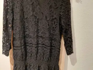 Fin blonde kjole designer Remix 