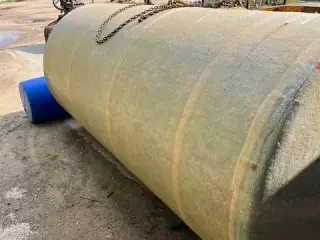 Stål tank 5900 liter med glasfiber