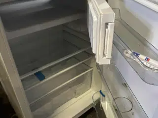 Køleskab sælges 