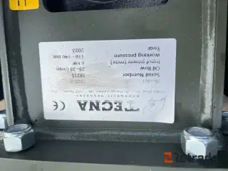 - - - Knusnings- og sorteringsudstyr Tecna 25 -35 L min. Hydraulik hammer