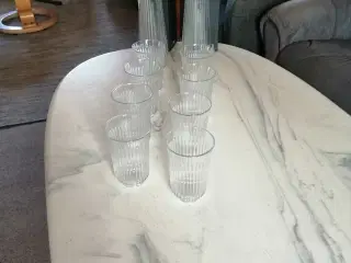 Lyngby glas med kande