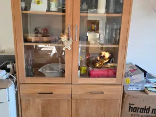 Massivt eg træ vitrineskab