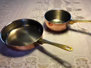 Kobberpande og kasserolle