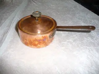 gammel kobber kasserolle m/ låg