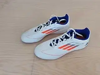 Indendørs fodbold sko Str. 38 Adidas