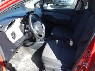Toyota Yaris 1,0 VVT-i T2 Van