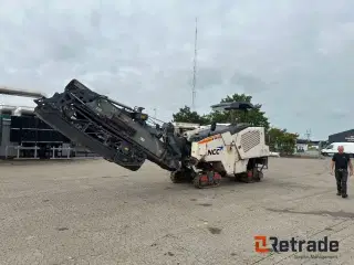 - - - Wirtgen W100 CFI Fræser