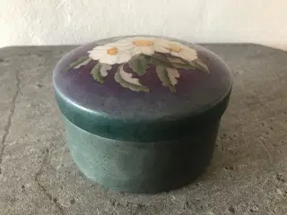 Lågkrukke i porcelæn