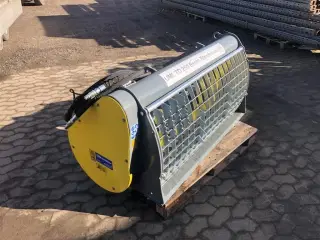 - - - UML TD Betonblandeskovl 150-1.100 liter